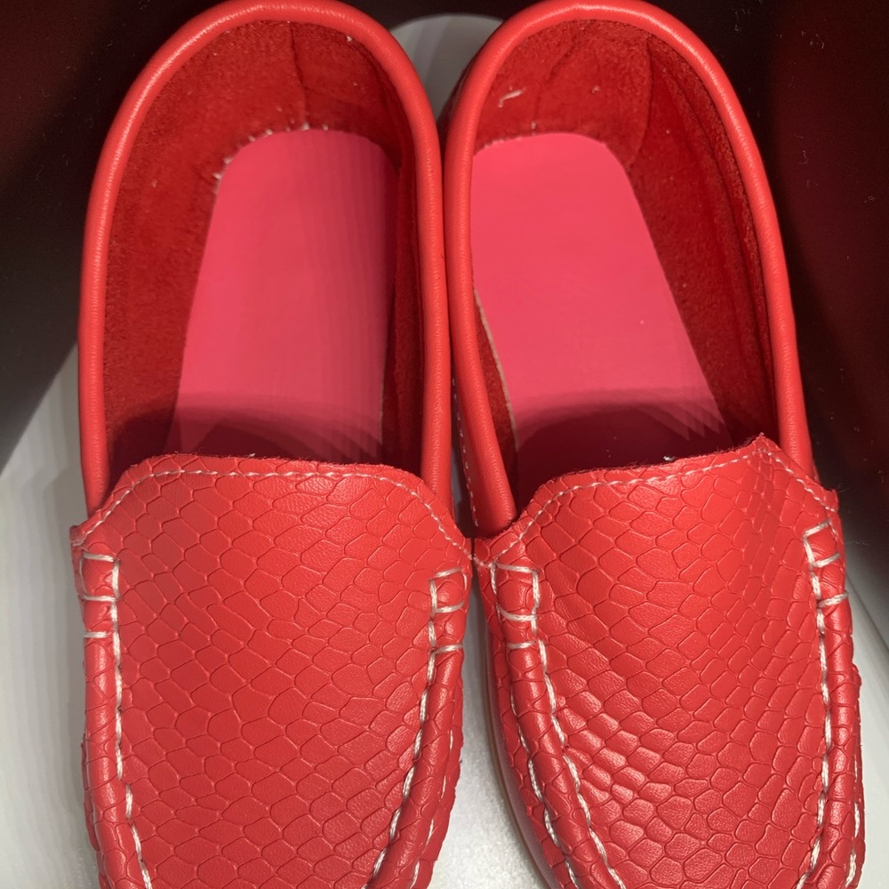 Toddler Boy Tangerine/Peach colored loafers with white stitching Size Ages 2-3